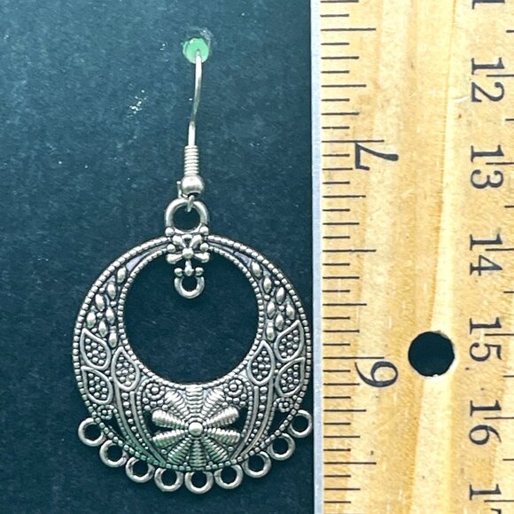 Silver Tone Bohemian Filigree Dangle Earrings Folk Art Style Women's Fashion - Picture 3 of 9
